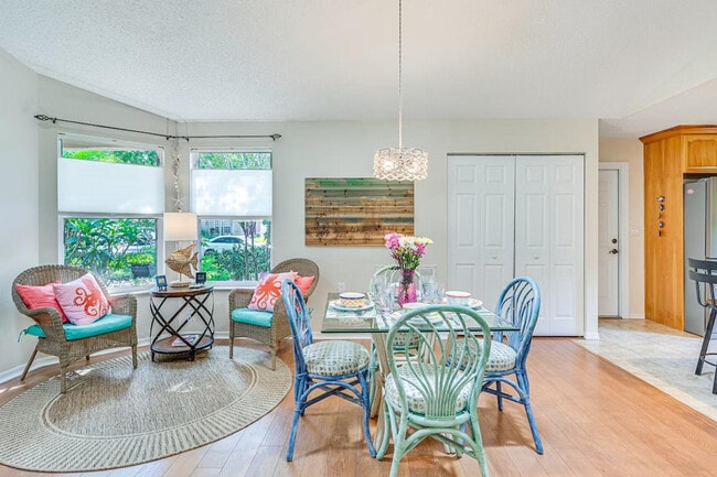 Building Photo - 10444 Copperwood Dr