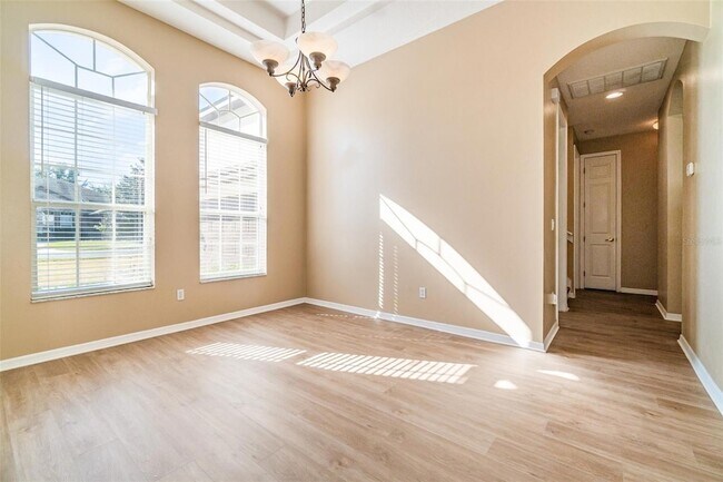 Building Photo - 6220 Hedgesparrows Ln