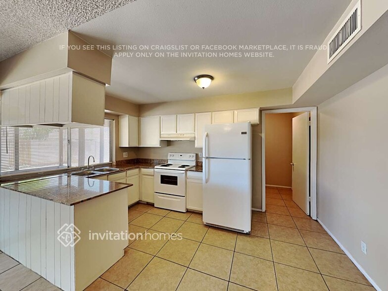 Building Photo - 4213 W Northview Ave