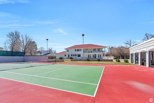 Building Photo - 881 S 635 W