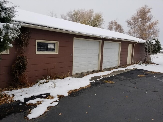 Building Photo - 6039 Gooch Hill Rd