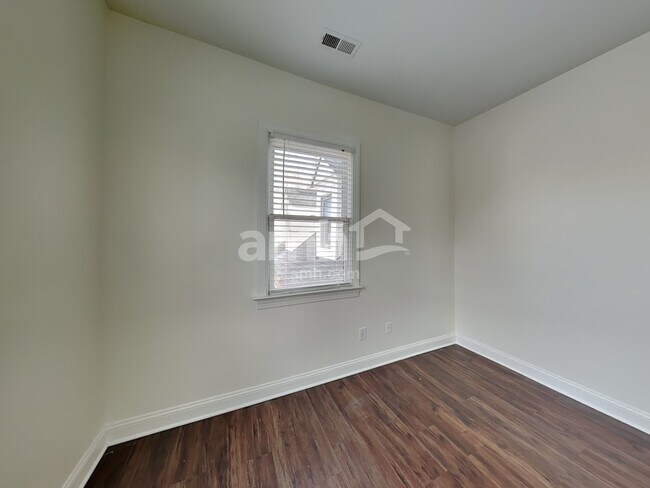 Building Photo - 8005 Red Oaks Trl