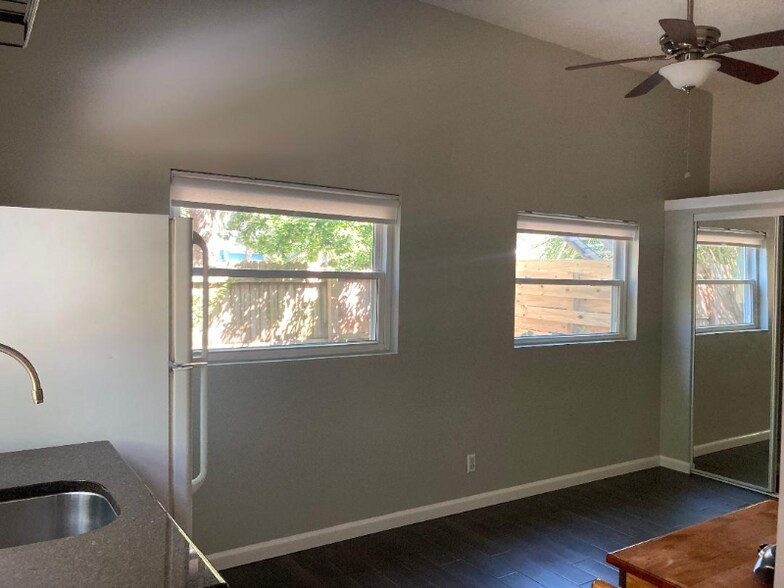 Building Photo - 77 Lorillard Pl
