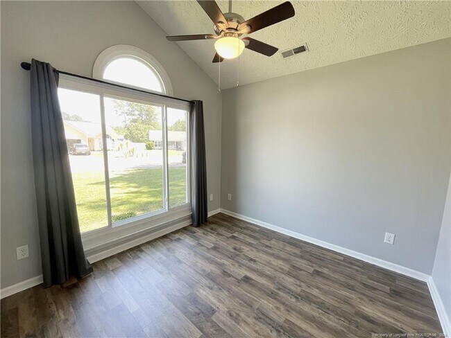 Building Photo - 4226 Donegal Dr