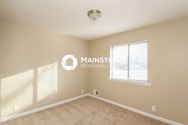 Building Photo - 3 Bedroom Pet-Friendly Home in Lithonia, GA with Main Street Renewal