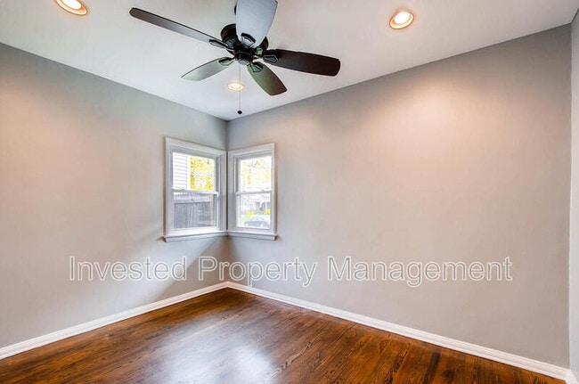 Building Photo - 1925 S Franklin St