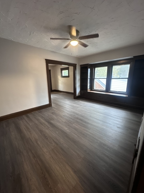 Building Photo - 1557 Cohassett Ave