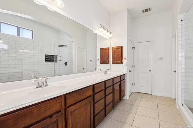 Building Photo - 21706 Miranda Hill