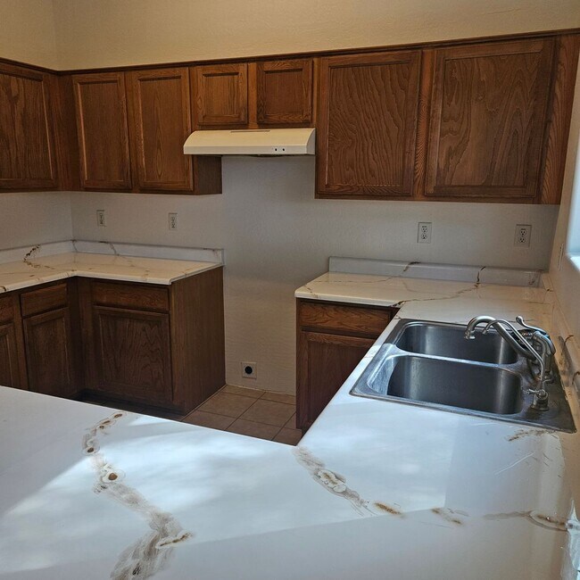 Building Photo - Home For Rent- Sunset Vista Surprise