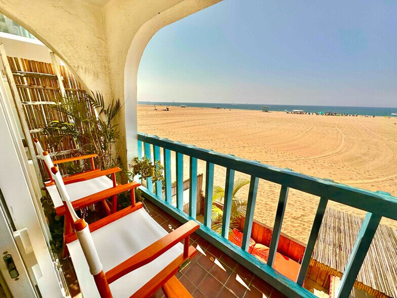 Building Photo - 3407 Ocean Front Walk