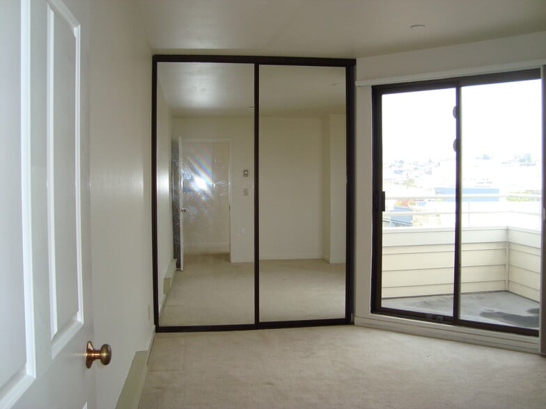 Guest Bedroom and Large Closet - 2185 Bush St