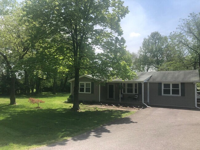 Building Photo - 601 Caldwell Dr
