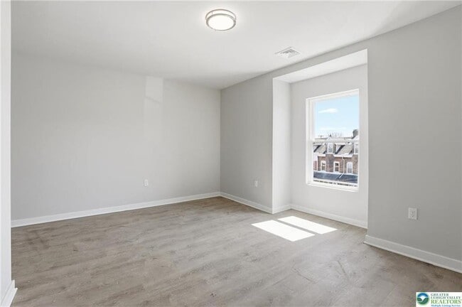 Building Photo - 1425 W Gordon St