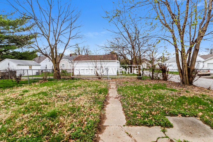 Building Photo - 1032 Sale Ave