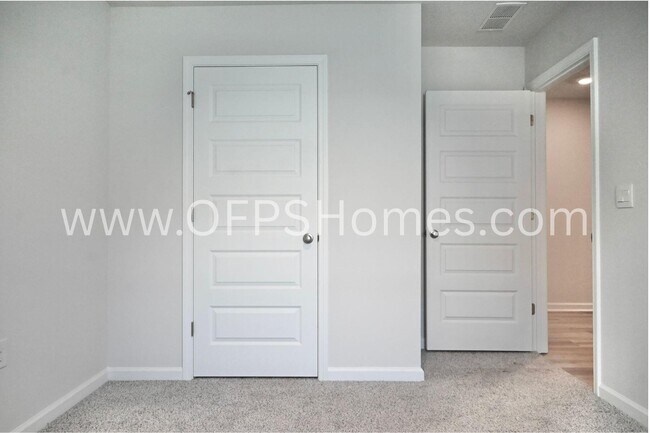 Building Photo - 429 Scarborough St