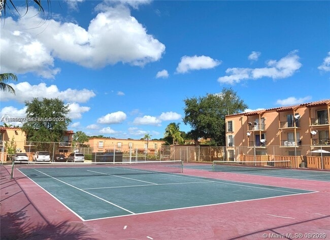 Building Photo - 7110 Fairway Dr