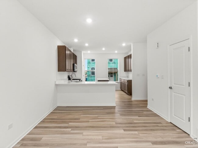 Building Photo - 14946 Dyer Ln