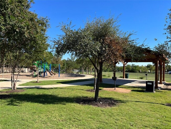 Building Photo - 1511 Cedrus Rd