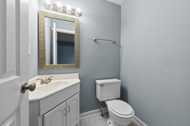 Building Photo - 444 Edinburgh Rd