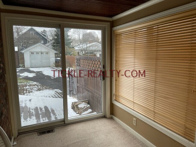 Building Photo - 3 Bedroom, 1 Bath Home with Garage, Central Air, Deck, Partially Fenced Yard