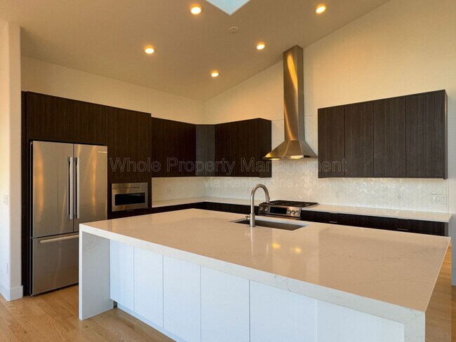 Building Photo - 14973 W 32nd Dr