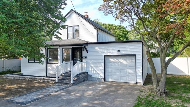 Building Photo - 520 Farrington Rd
