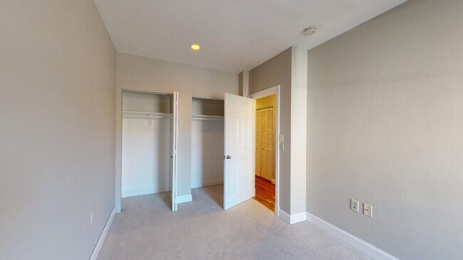 Building Photo - 1417 Chapin St NW