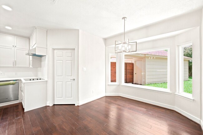 Building Photo - 15130 Walters Rd