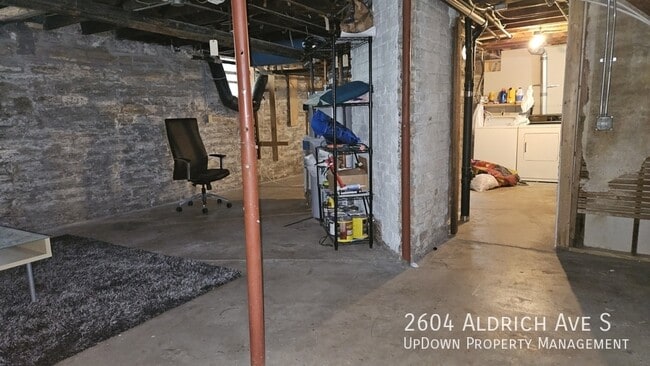 Building Photo - 2604 Aldrich Ave S