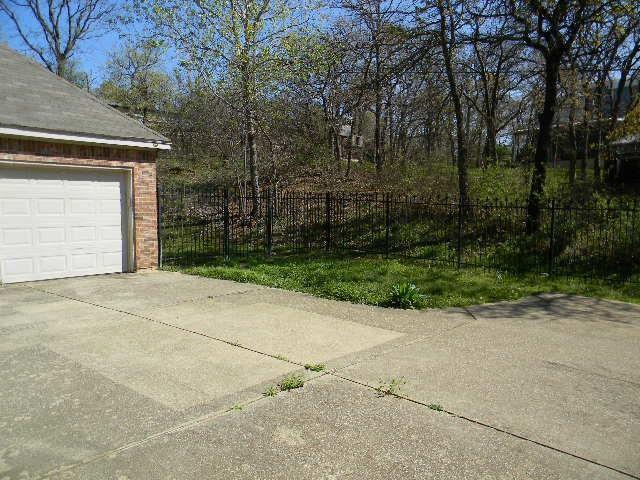 Building Photo - 416 Roland Dr