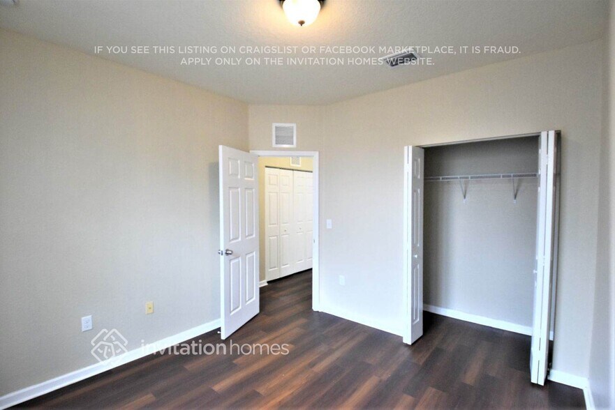 Building Photo - 20773 NE 10th Path