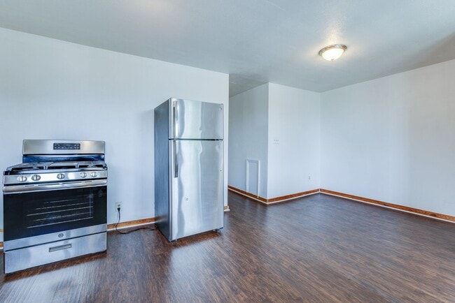 Building Photo - 438 Kathleen St