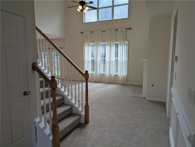 Building Photo - 212 Autumn Trail