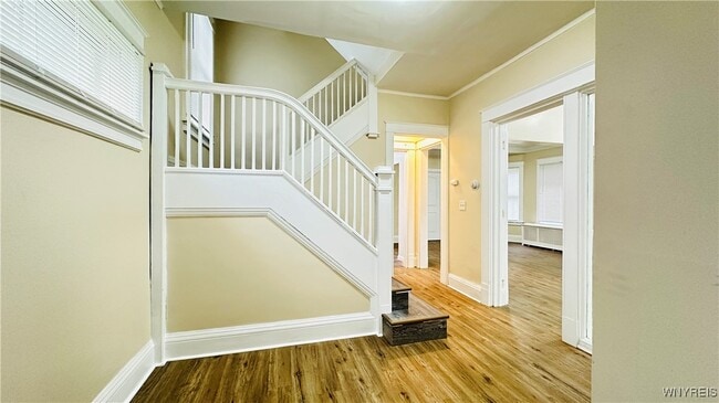 Building Photo - 701 Cedar Ave