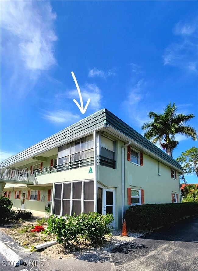Building Photo - 300 Valley Stream Dr