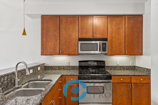 Building Photo - 2330 1st Ave