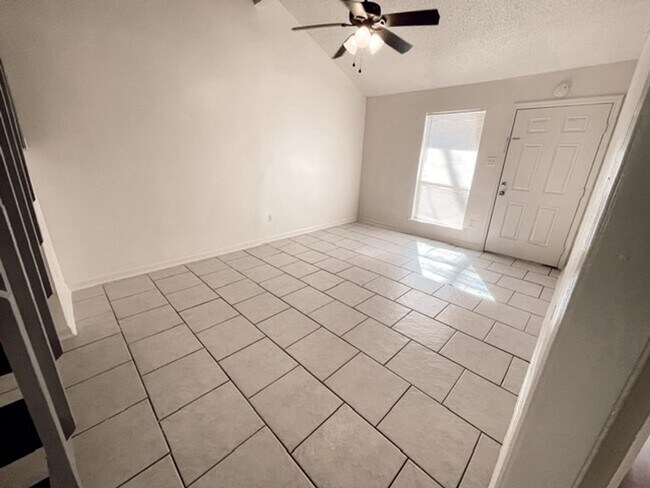 Building Photo - 8220-B GOVERNOR DRIVE BATON ROUGE, LA 70820