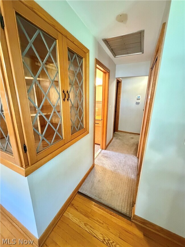 Building Photo - 32 Orchard Dr