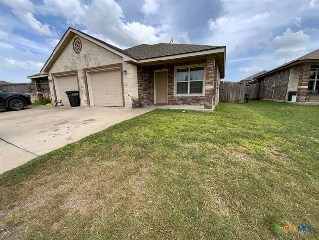 Primary Photo - 1001 Leah Dr
