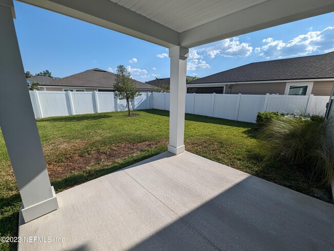 Building Photo - 251 Dahlia Falls Dr