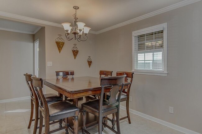 Dining Room - 625 34th E St