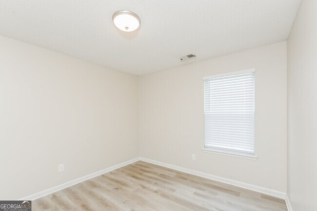 Building Photo - 4574 Grove Park Way NW