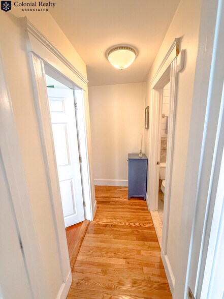 Building Photo - 81 Putnam St