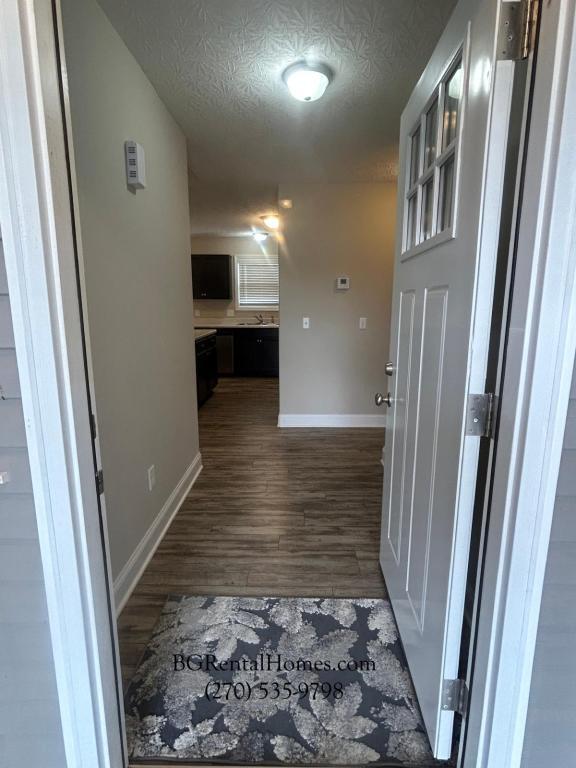 Building Photo - 506 Labrador Dr