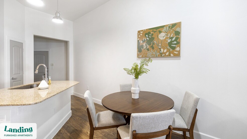 Building Photo - 5275 Town and Country Blvd