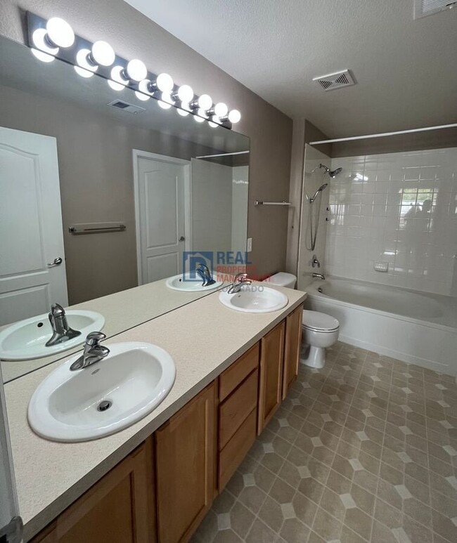 Building Photo - 4695 Hahns Peak Dr