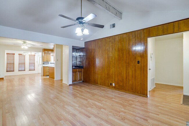 Building Photo - 3031 Las Vegas Trail