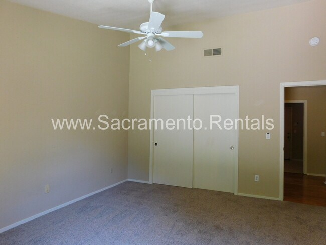 Building Photo - 7452 Santa Susana Way