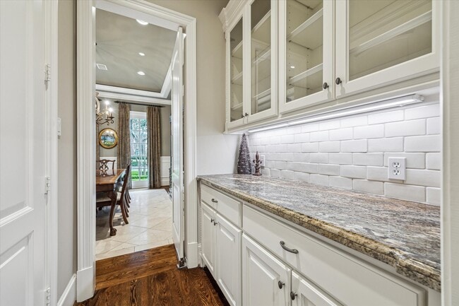 Building Photo - 3108 University Blvd