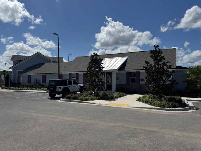 Building Photo - For Rent- 2nd month FREE Rent